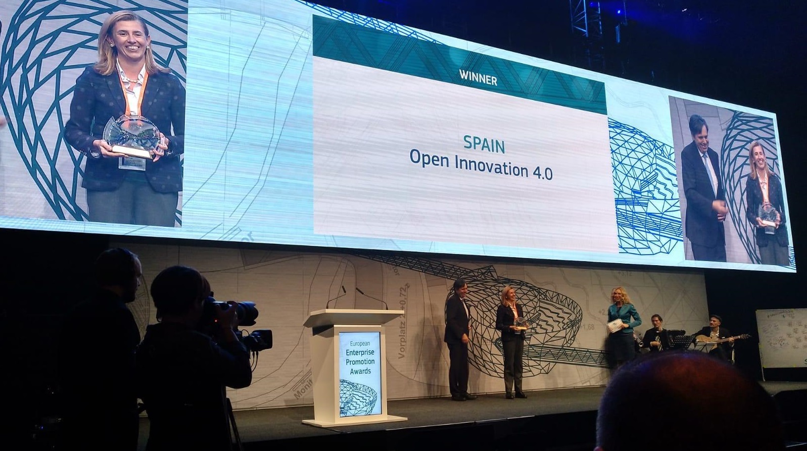 Imagen noticia:  La Comisión Europea concede a Asturias el Premio Europeo a la Promoción Empresarial por el programa Open Innovation 4.0, impulsado por el CEEI y el  IDEPA